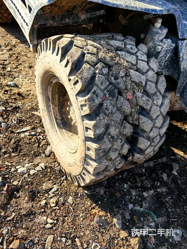 左驅(qū)動(dòng)輪(行走機(jī)構(gòu)) 左驅(qū)動(dòng)輪(行走機(jī)構(gòu))