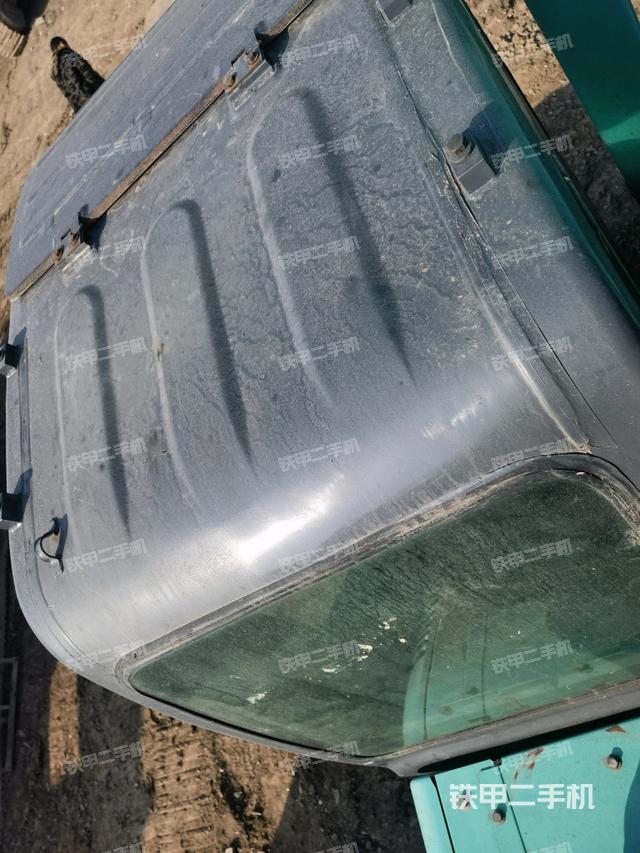 駕駛室頂部俯視(上車部件) 駕駛室頂部俯視(上車部件)