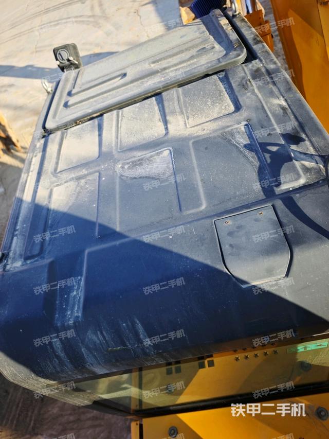 駕駛室頂部（整機(jī)外觀）