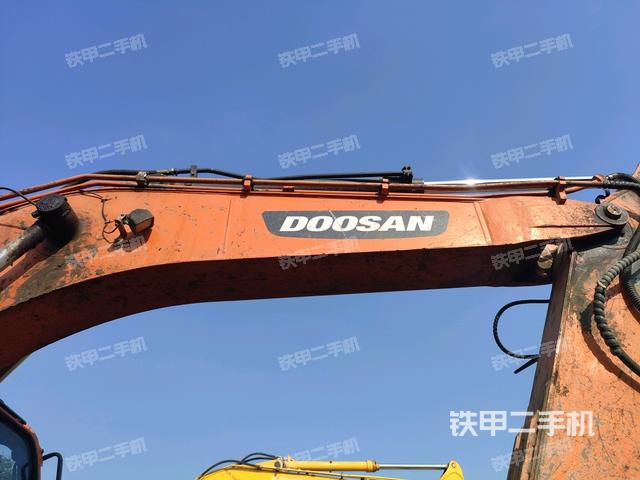 大臂整體?右側(cè)(工作和回轉(zhuǎn)裝置) 大臂整體?右側(cè)(工作和回轉(zhuǎn)裝置)