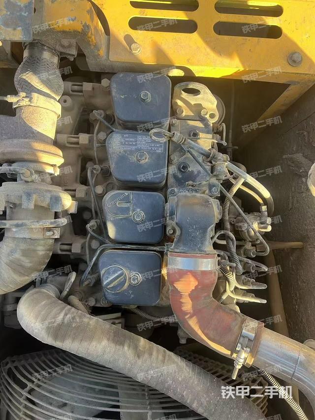 發(fā)動機(jī)整體俯視(整機(jī)外觀) 發(fā)動機(jī)整體俯視(整機(jī)外觀)