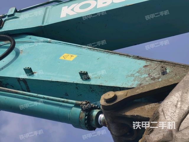 小臂整體左后(工作和回轉(zhuǎn)裝置) 小臂整體左后(工作和回轉(zhuǎn)裝置)