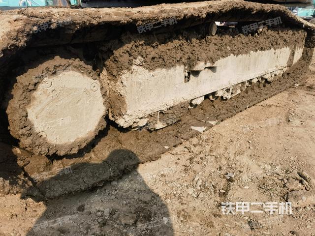 左側(cè)履帶整體?(行走機(jī)構(gòu)) 左側(cè)履帶整體?(行走機(jī)構(gòu))