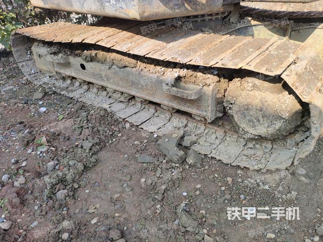 右側(cè)履帶整體(行走機(jī)構(gòu)) 右側(cè)履帶整體(行走機(jī)構(gòu))