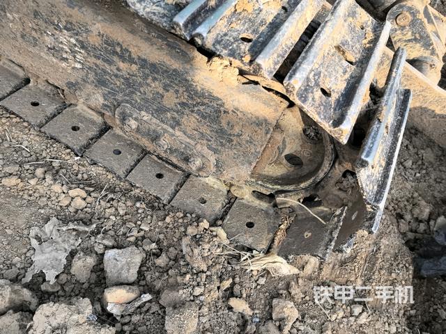 右導(dǎo)向輪（行走機(jī)構(gòu)）