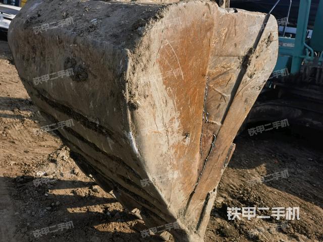鏟斗45度(工作和回轉(zhuǎn)裝置) 鏟斗45度(工作和回轉(zhuǎn)裝置)