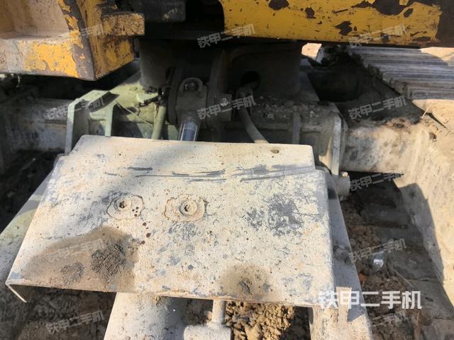 轉(zhuǎn)盤和下車架正前（工作和回轉(zhuǎn)裝置）