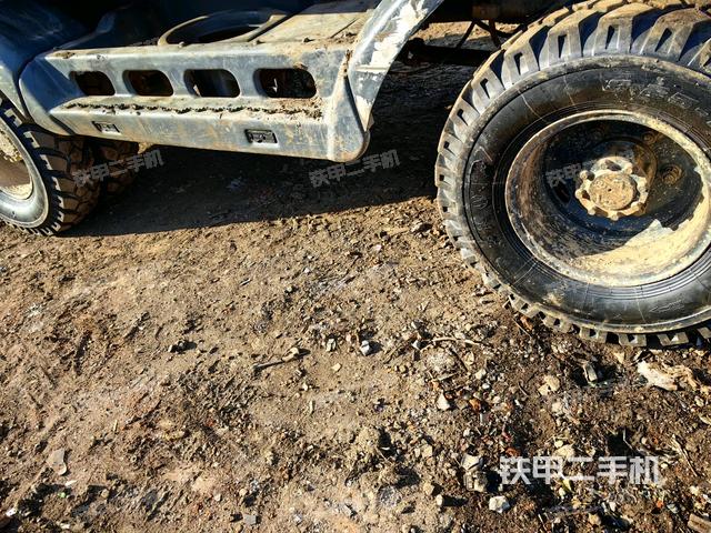 左側(cè)履帶整體?(行走機(jī)構(gòu)) 左側(cè)履帶整體?(行走機(jī)構(gòu))
