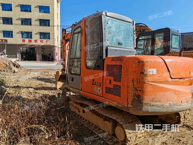 右后45(整機(jī)外觀) 右后45(整機(jī)外觀)