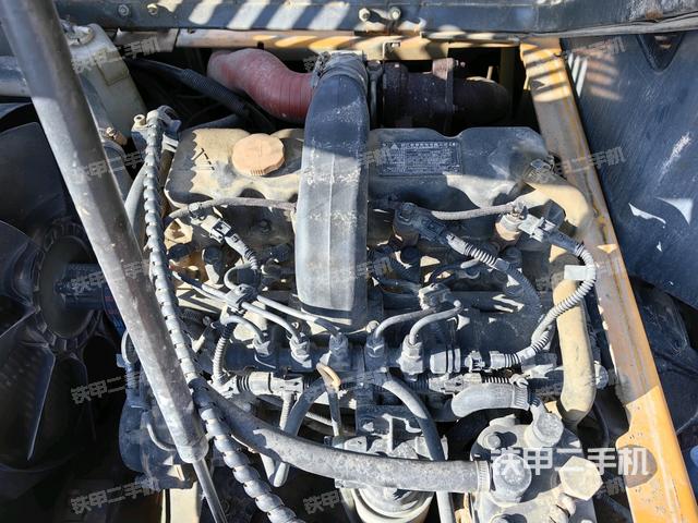 發(fā)動(dòng)機(jī)室（上車部件）