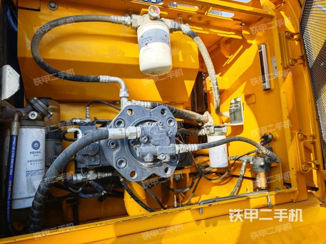 液壓泵艙室正面整體（整機(jī)外觀）