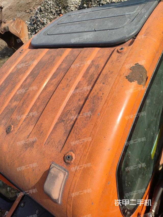 駕駛室頂部俯視(上車(chē)部件) 駕駛室頂部俯視(上車(chē)部件)