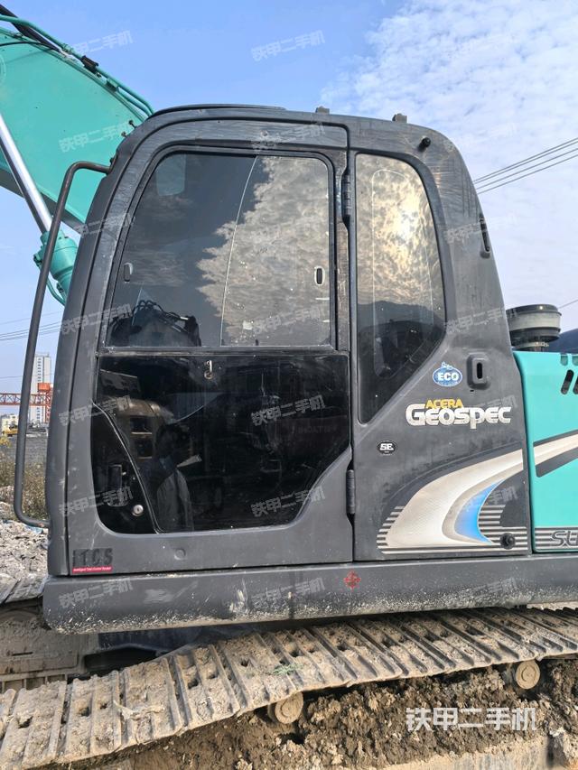 駕駛室正側(cè)（駕駛室部分）