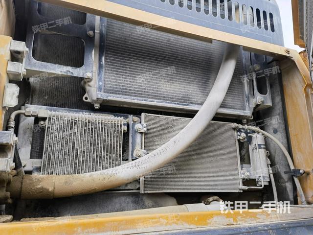 散熱器正面（大件艙室）