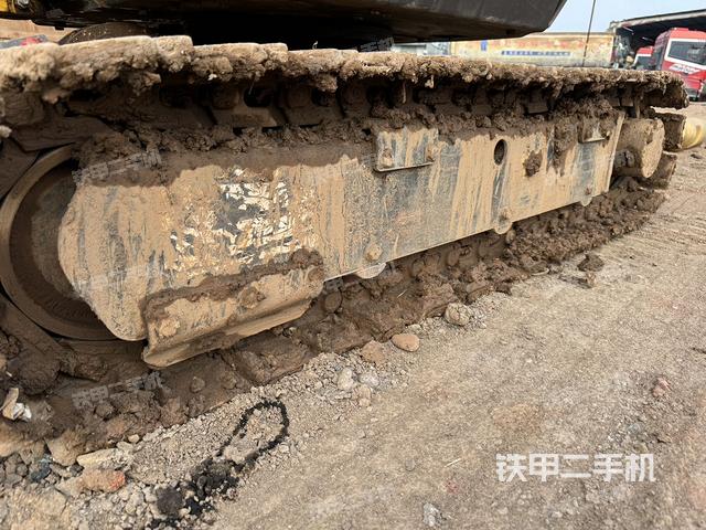 單側(cè)履帶整體（整機(jī)外觀）