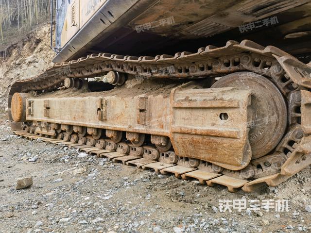 左側(cè)履帶整體?（行走機(jī)構(gòu)）