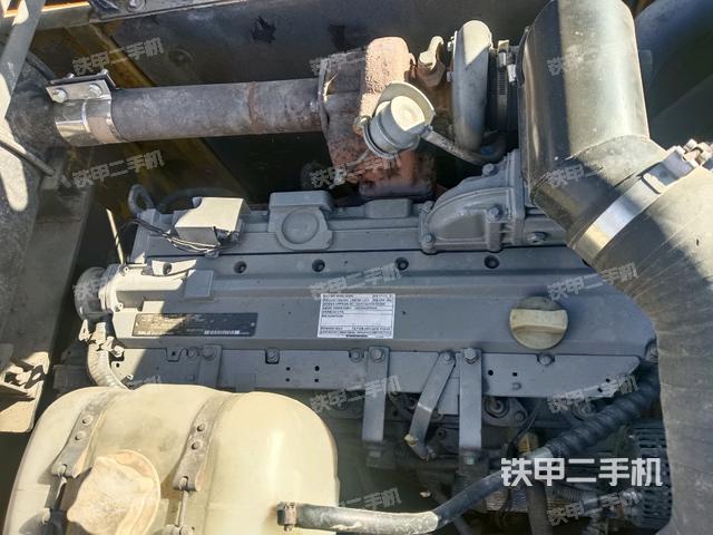 發(fā)動機整體俯視(整機外觀) 發(fā)動機整體俯視(整機外觀)