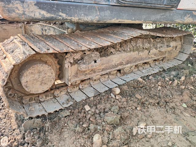 左側(cè)履帶整體?(行走機(jī)構(gòu)) 左側(cè)履帶整體?(行走機(jī)構(gòu))