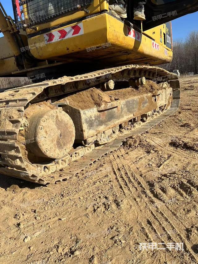 單側履帶整體（整機外觀）