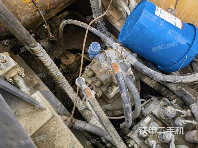 回轉(zhuǎn)馬達(dá)（上車部件）