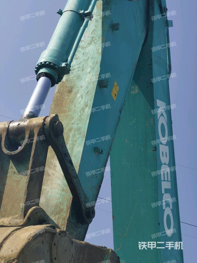 小臂整體左后(工作和回轉(zhuǎn)裝置) 小臂整體左后(工作和回轉(zhuǎn)裝置)