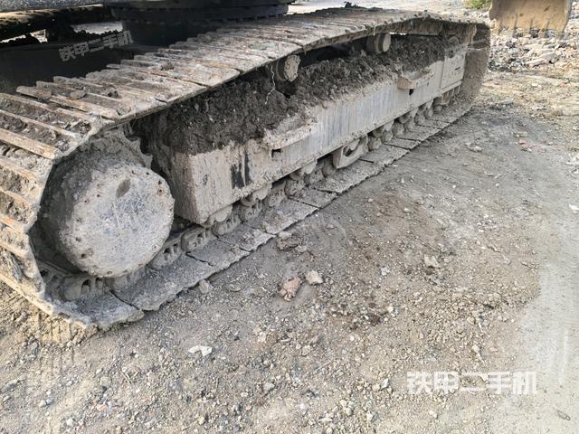 右側(cè)行走馬達蓋板（行走機構(gòu)）