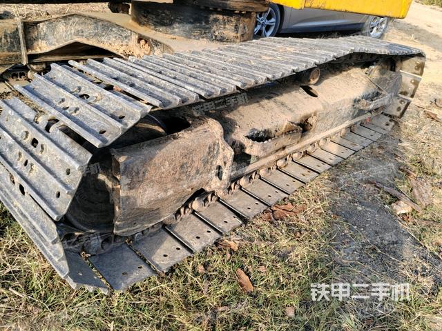 左側(cè)履帶整體?(行走機(jī)構(gòu)) 左側(cè)履帶整體?(行走機(jī)構(gòu))