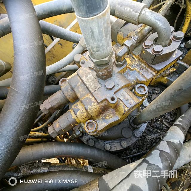 回轉(zhuǎn)馬達（上車部件）