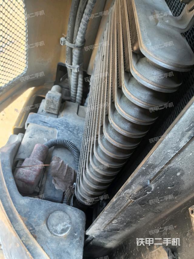 電瓶（大件艙室）