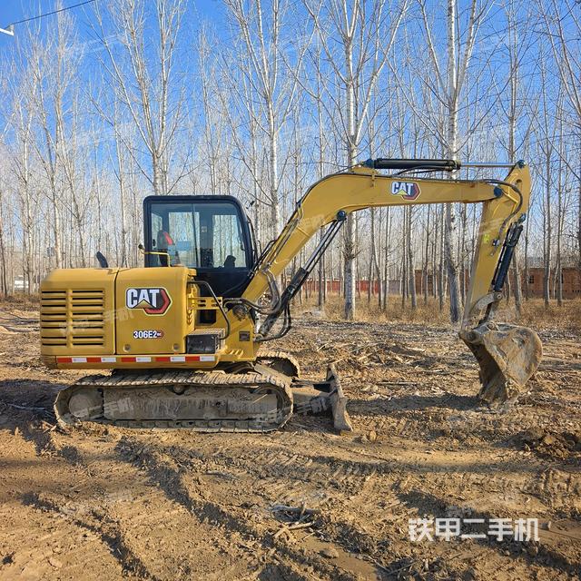 整機(jī)右后45°(整機(jī)外觀) 整機(jī)右后45°(整機(jī)外觀)
