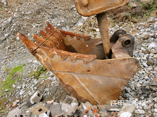 鏟斗45度（工作和回轉(zhuǎn)裝置）