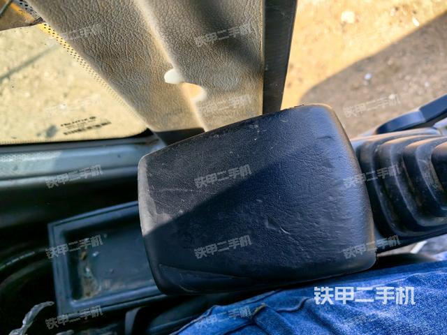 座椅左側(cè)控制臺(tái)/音響/含左手柄（駕駛室部分）