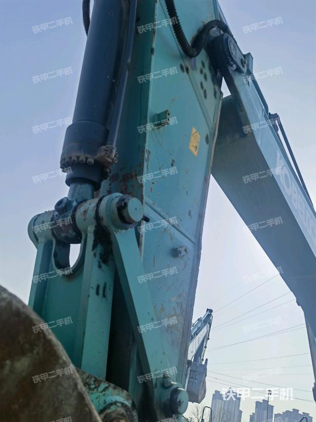 大臂油缸整體?豎拍（工作和回轉(zhuǎn)裝置）