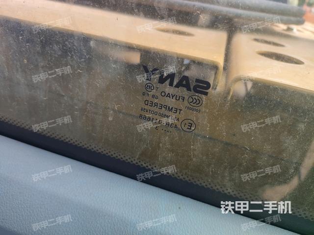 后窗玻璃角標(biāo)(駕駛室部分) 后窗玻璃角標(biāo)(駕駛室部分)