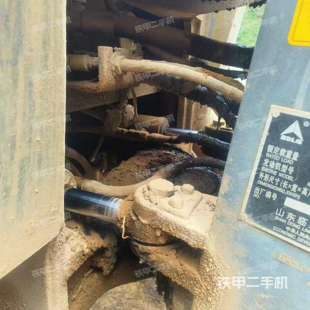 駕駛室工作臺（整機外觀及大件）