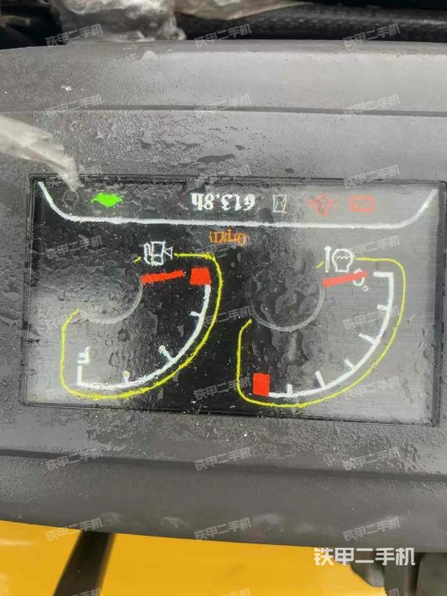 駕駛室整體（整機(jī)外觀）