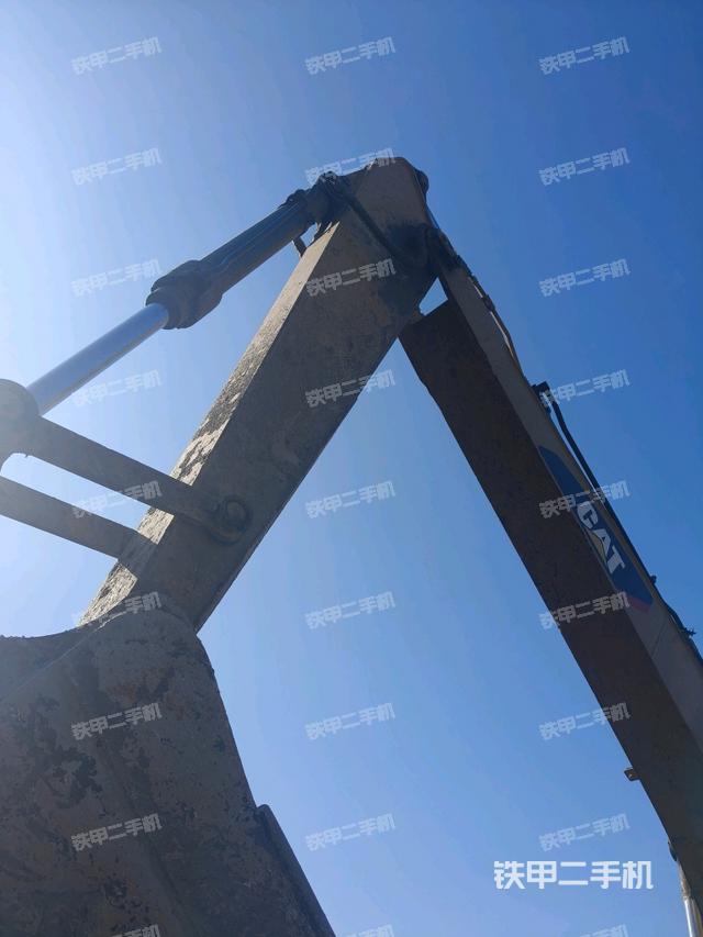 小臂整體左后(工作和回轉(zhuǎn)裝置) 小臂整體左后(工作和回轉(zhuǎn)裝置)