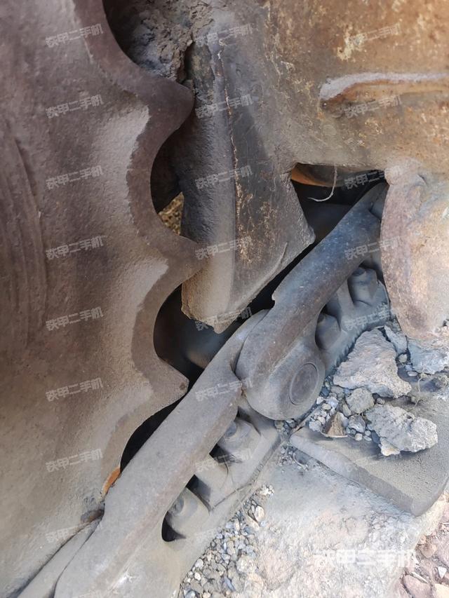 左驅(qū)動(dòng)輪/左后輪（行走機(jī)構(gòu)）