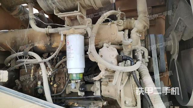 發(fā)動機右側(cè)（整機外觀及大件）