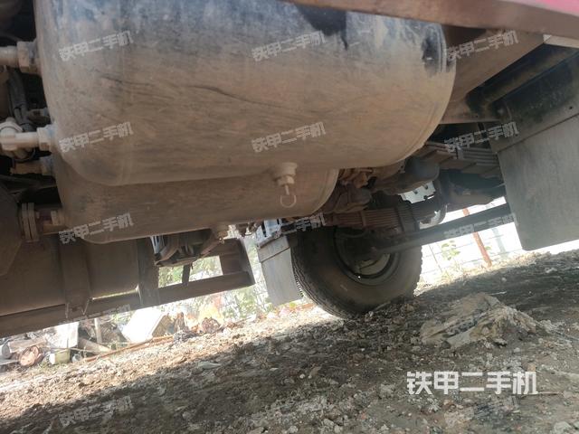 工作裝置4（工作裝置）