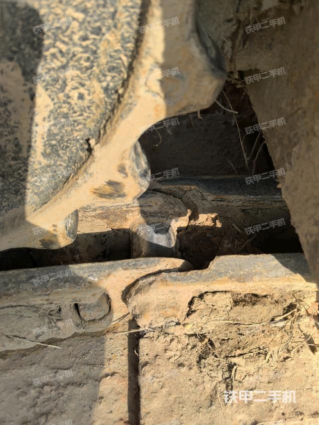 右驅(qū)動輪(行走機構(gòu)) 右驅(qū)動輪(行走機構(gòu))