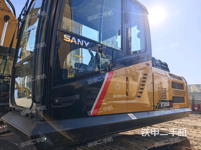 駕駛室整體(整機外觀) 駕駛室整體(整機外觀)