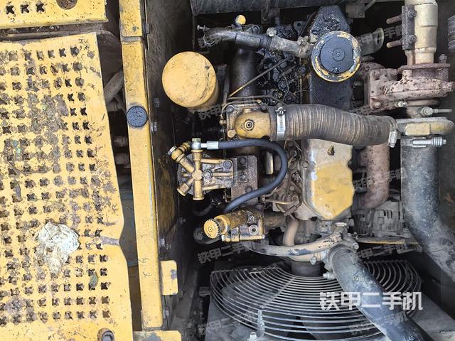 發(fā)動(dòng)機(jī)整體俯視(整機(jī)外觀) 發(fā)動(dòng)機(jī)整體俯視(整機(jī)外觀)