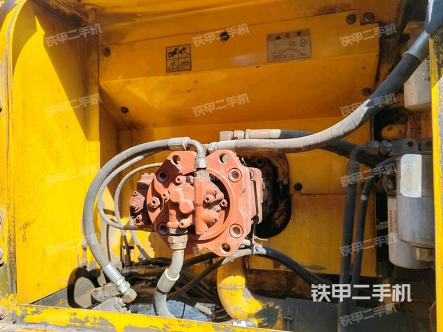 液壓泵斜45?右(大件艙室) 液壓泵斜45?右(大件艙室)