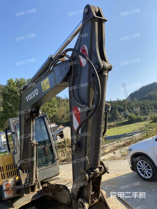 小臂整體右前(工作和回轉(zhuǎn)裝置) 小臂整體右前(工作和回轉(zhuǎn)裝置)