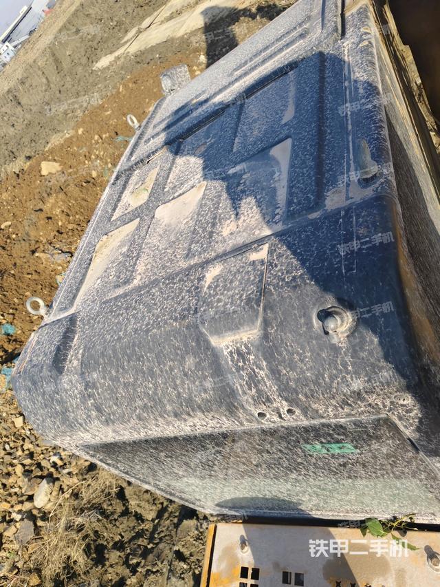 駕駛室頂部俯視(上車部件) 駕駛室頂部俯視(上車部件)