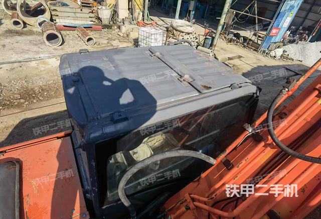 駕駛室頂部（整機(jī)外觀）