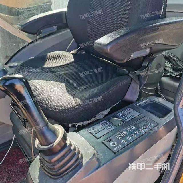 駕駛室整體（整機(jī)外觀）