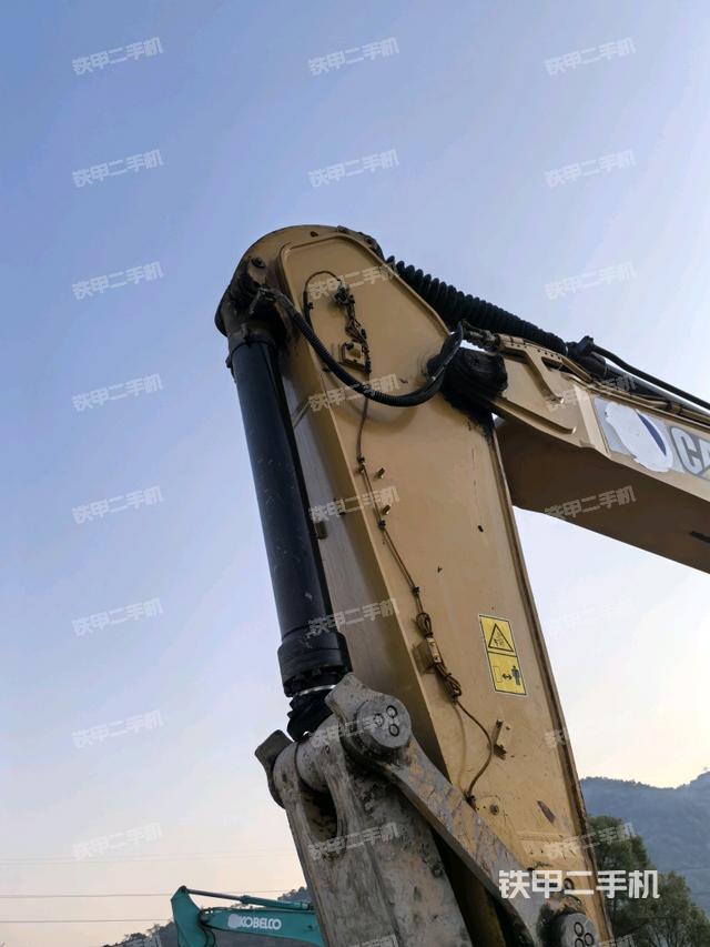 小臂整體右前（工作和回轉(zhuǎn)裝置）