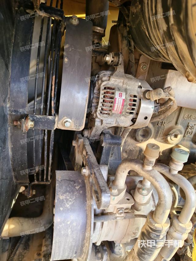 發(fā)動(dòng)機(jī)室（上車部件）